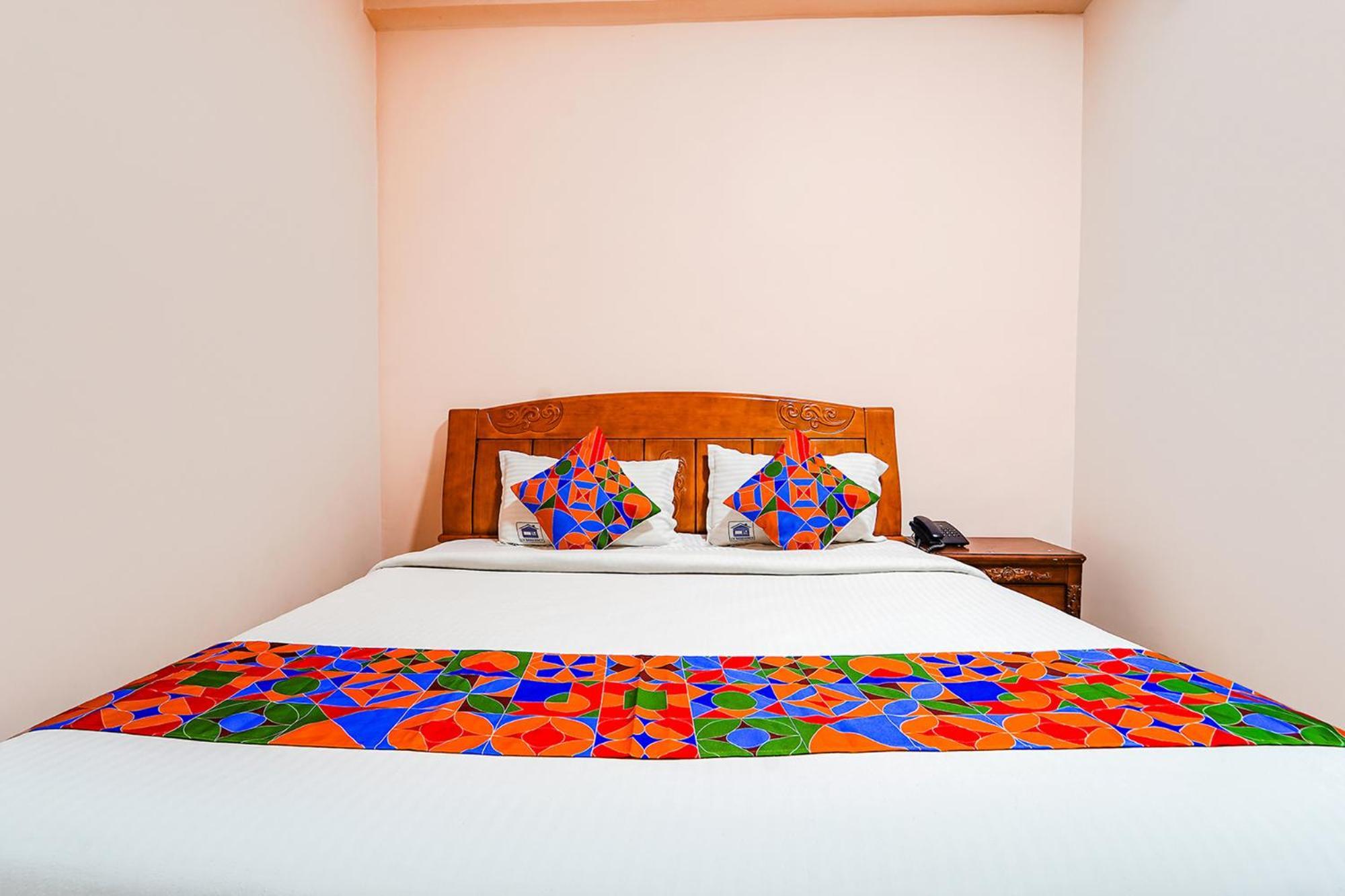 Fabexpress Uv Residency - 700M From Coimbatore International Airport Irugur Exteriör bild